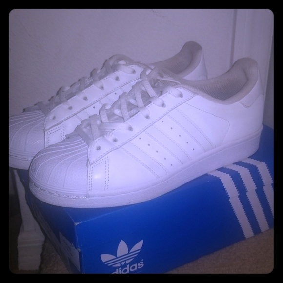Adidas Shell Toe All Whites - Picture 1 of 3